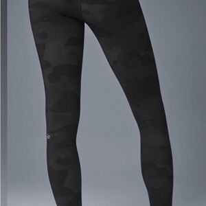 Alo Women's Black Camouflage Leggings size XS